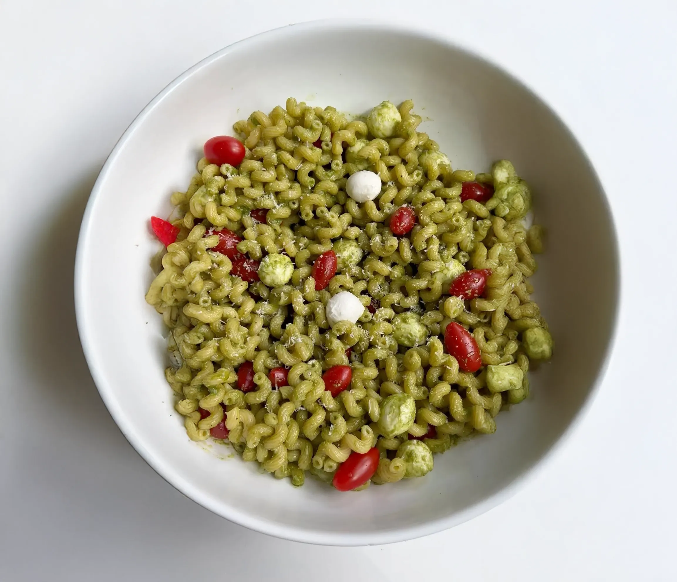 Pesto Caprese Pasta Salad