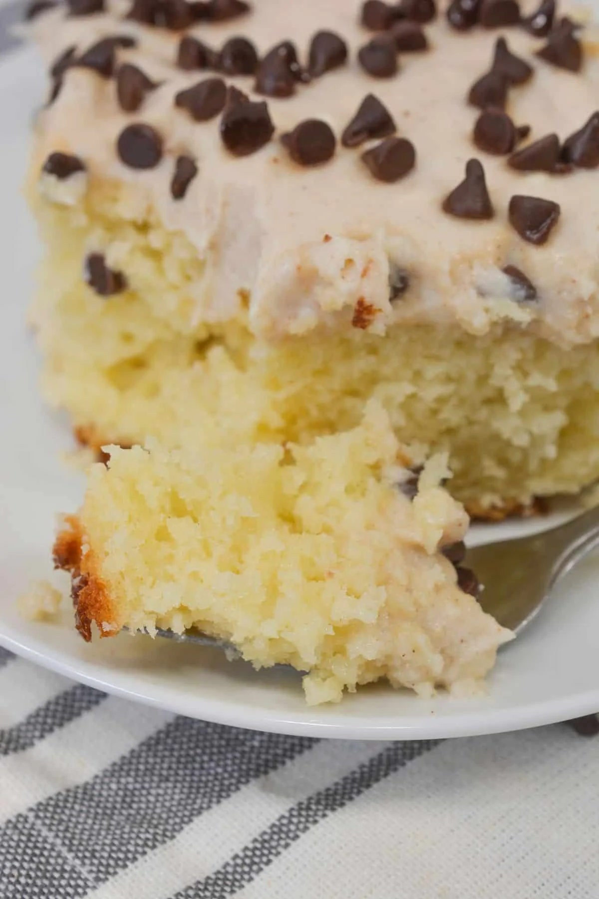 Cannoli Cake