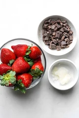 Vegan Chocolate Covered Strawberries