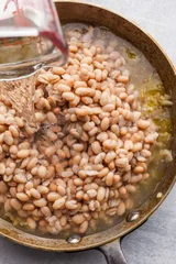 Creamy White Beans with Toasted Breadcrumbs