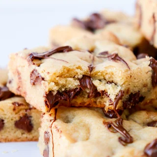 Easy Chocolate Chip Cookie Bars