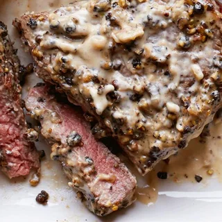 Filet Mignons with Pepper Cream Sauce