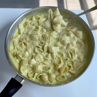 Pesto Mac & Cheese Shells