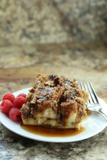 Cinnamon Roll French Toast Bake with Streusel Topping