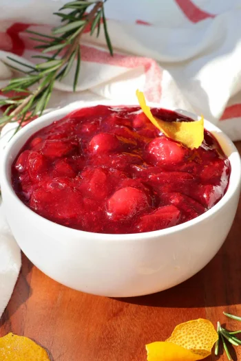 Cranberry Sauce with Cinnamon and Orange