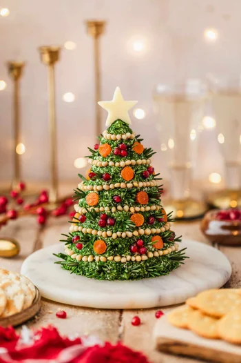 Christmas Tree Cheese Ball