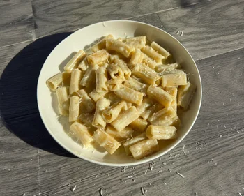 Cheesy Truffle Alfredo Pasta
