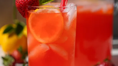 Strawberry Mint Lemonade