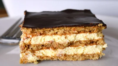 Chocolate Éclair Cake