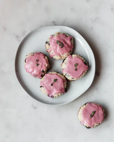Bakery Mornings: Scones, Buns & Donuts